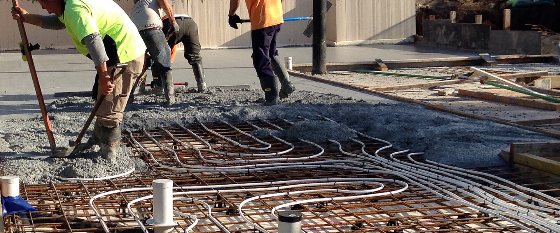 Electric vs. Hydronic Underfloor Heating: Which Is Better?