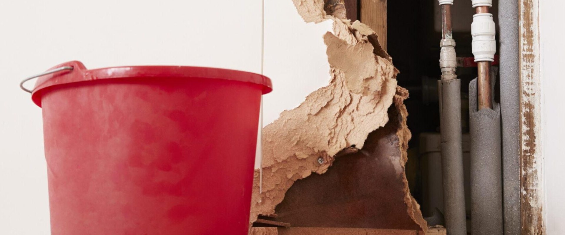 Essential Water Damage Cleanup Expert Tips For Homes With Underfloor Heating In Charleston